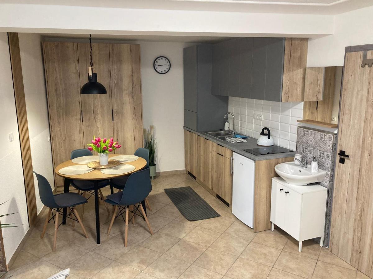 Appartamento Deduv Sklep Hlohovec Esterno foto